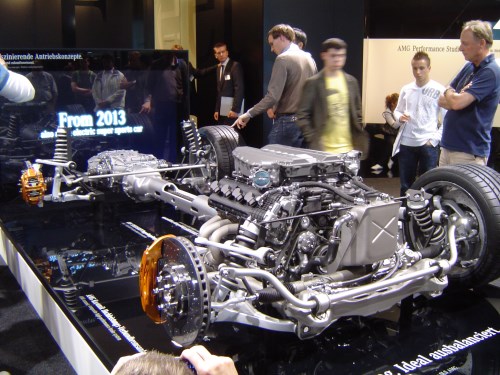 Fahrwerk, Motor und Getriebe des neuen Mercedes SLS AMG