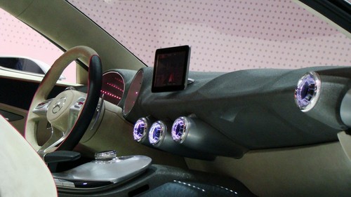 Mercedes-Benz Concept A - Innenraum mit Amaturenbrett