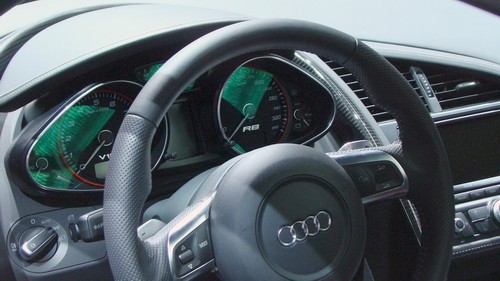 Audi R8 - Lenkrad und Instrumente