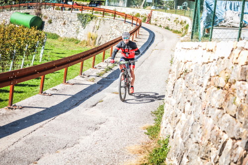 SCOTT BIKE Marathon Riva del Garda - auf der Abfahrt zwischen den Olivenhängen