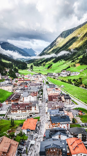 29. Ironbike Marathon Ischgl - das Feld macht sich auf den Weg zum ersten Anstieg