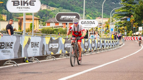SPECIALIZED BIKE Marathon 2025 in Riva del Garda - Alex beim Zielsprint